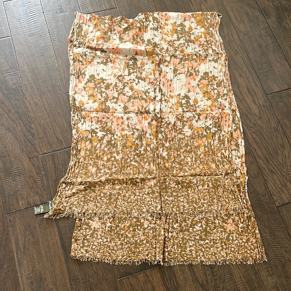 Eddie Bauer scarf
